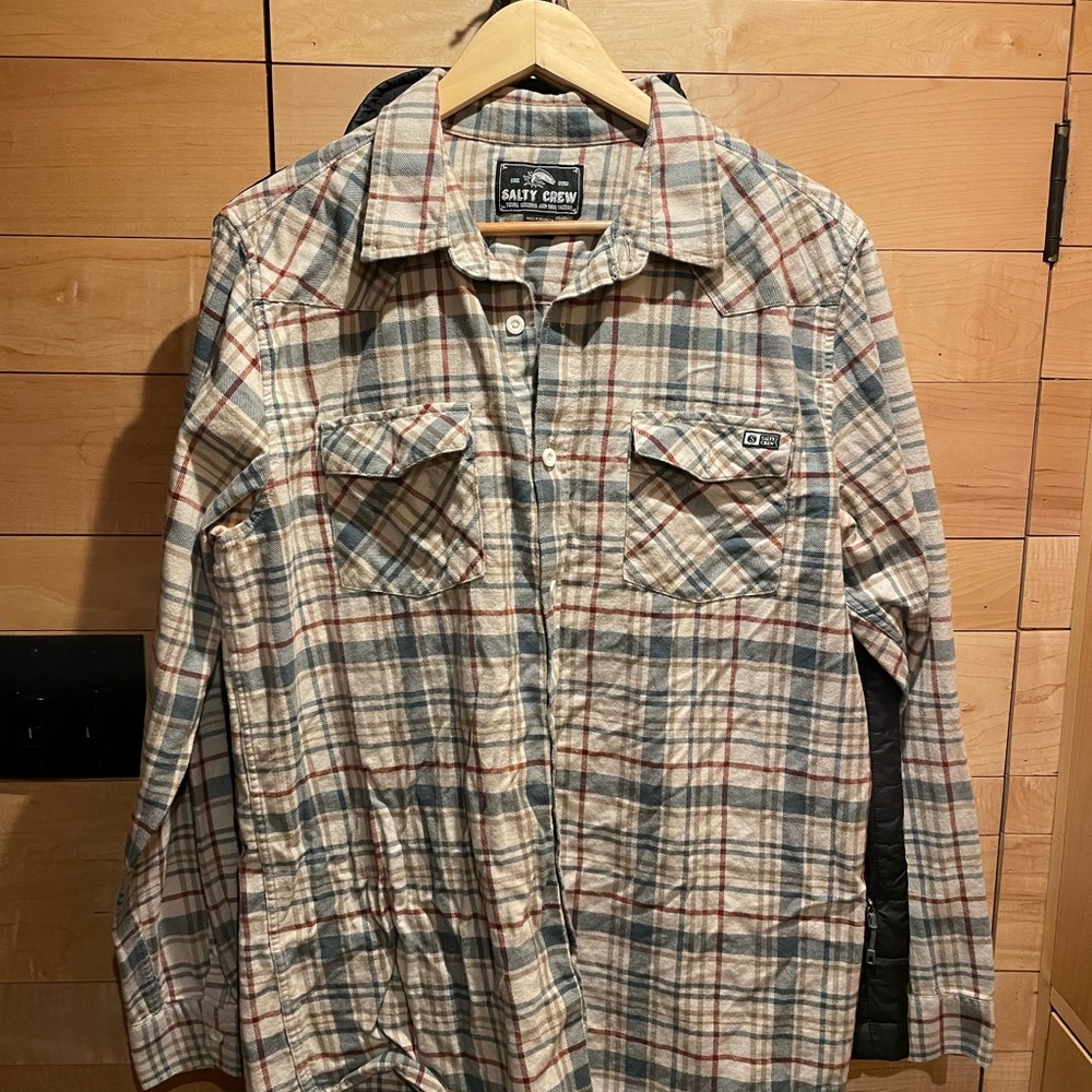 Salty crew flannel large